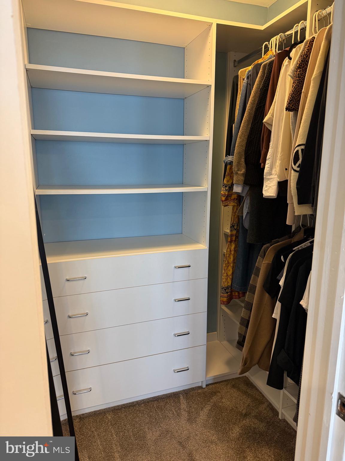 2431 CHRISTIAN STREET