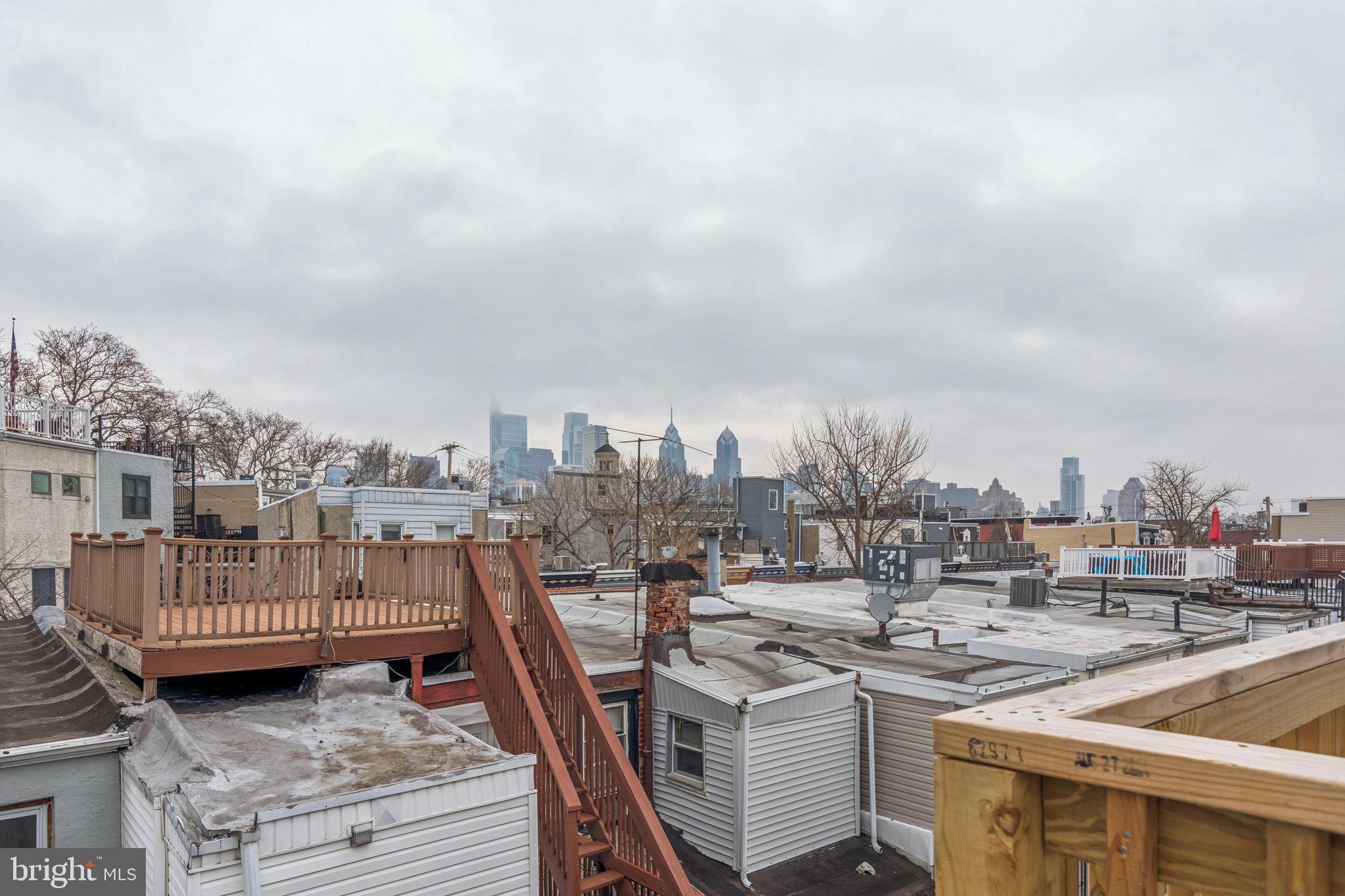 2431 CHRISTIAN STREET