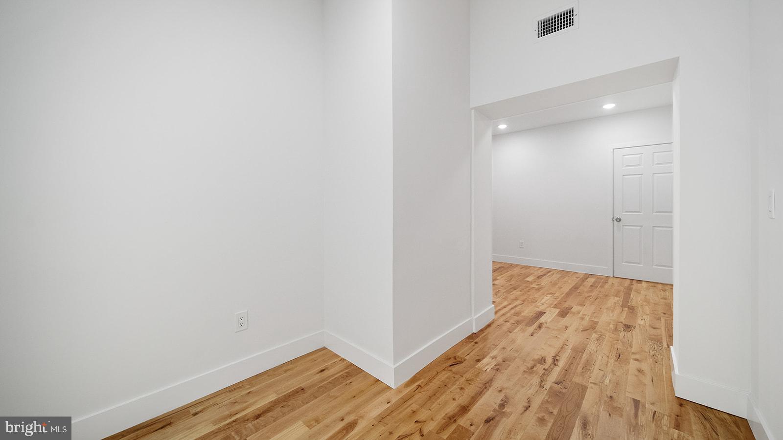 512 S 4TH STREET 1ST FL