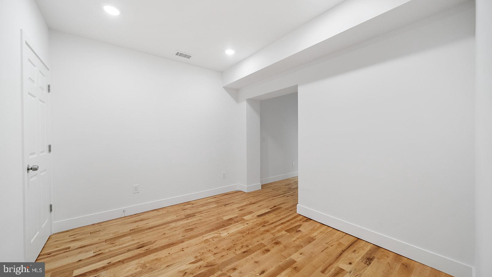 512 S 4TH STREET 1ST FL