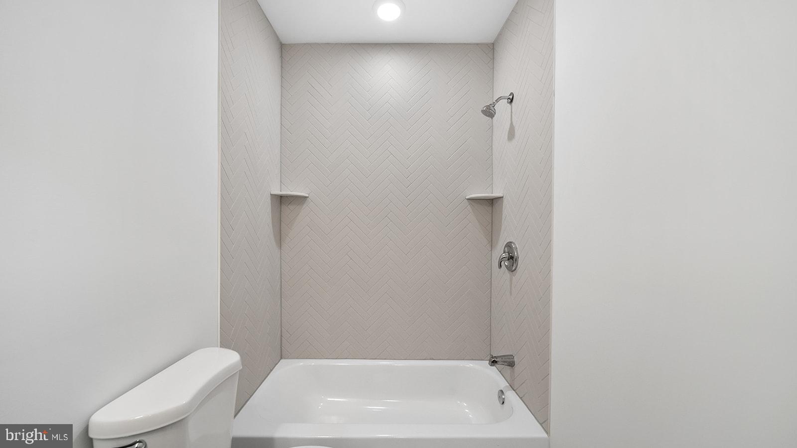 512 S 4TH STREET 1ST FL