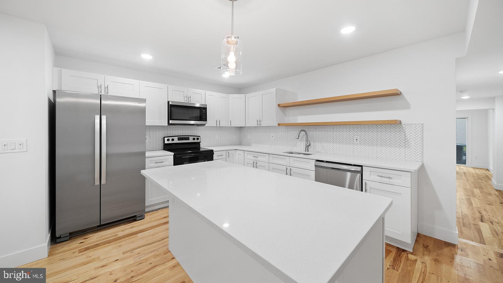 512 S 4TH STREET 1ST FL