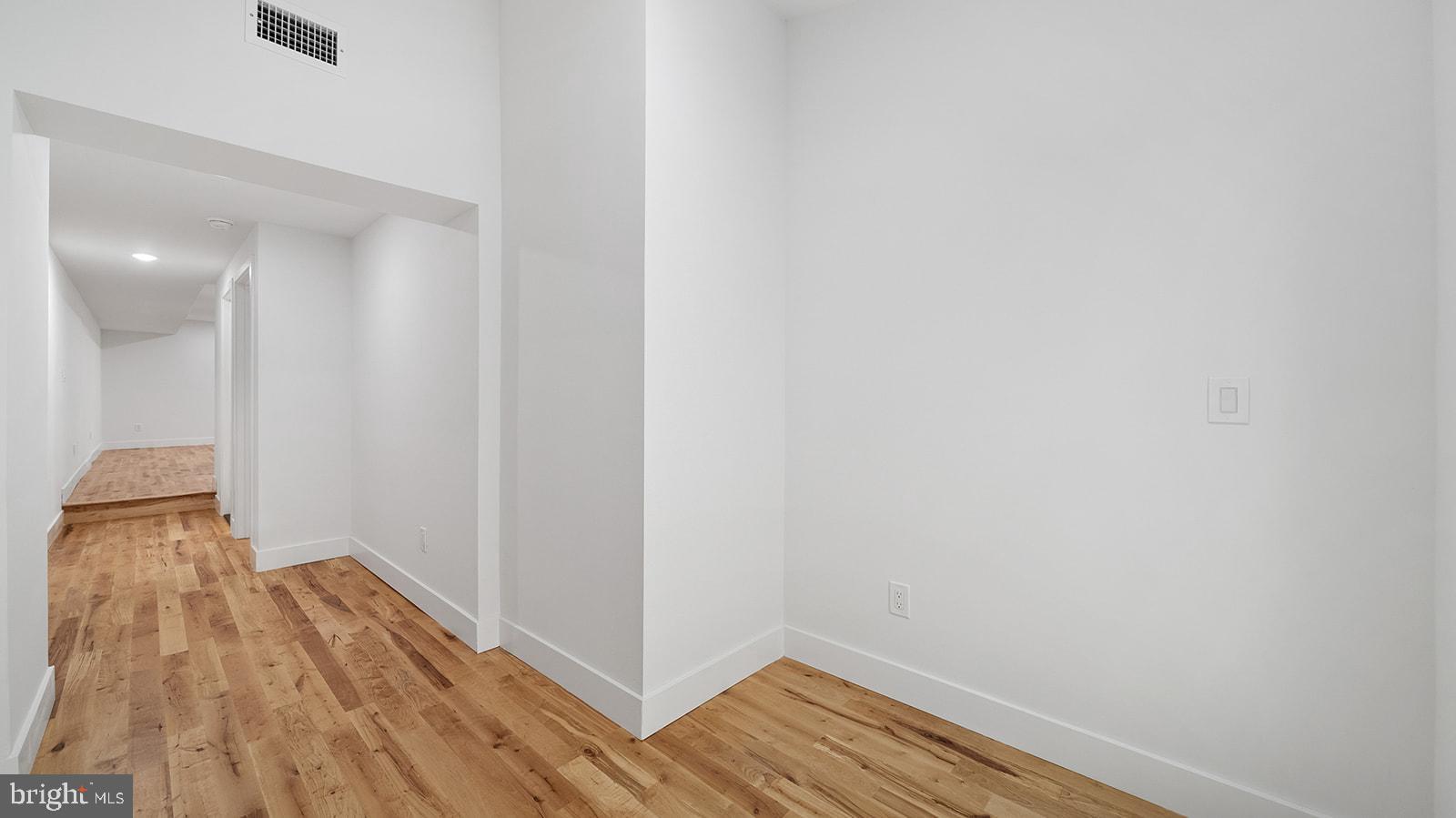 512 S 4TH STREET 1ST FL