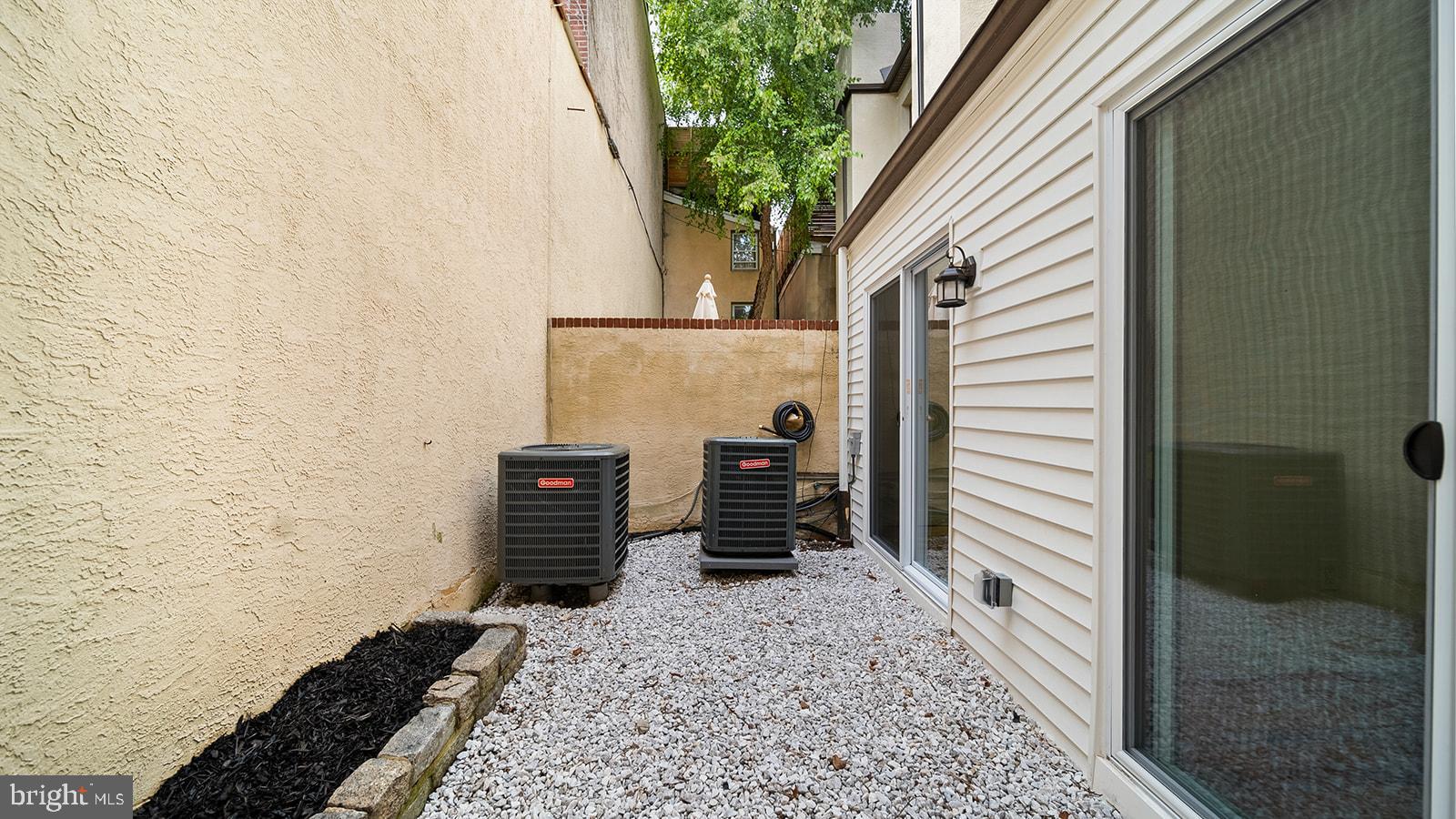 512 S 4TH STREET 1ST FL