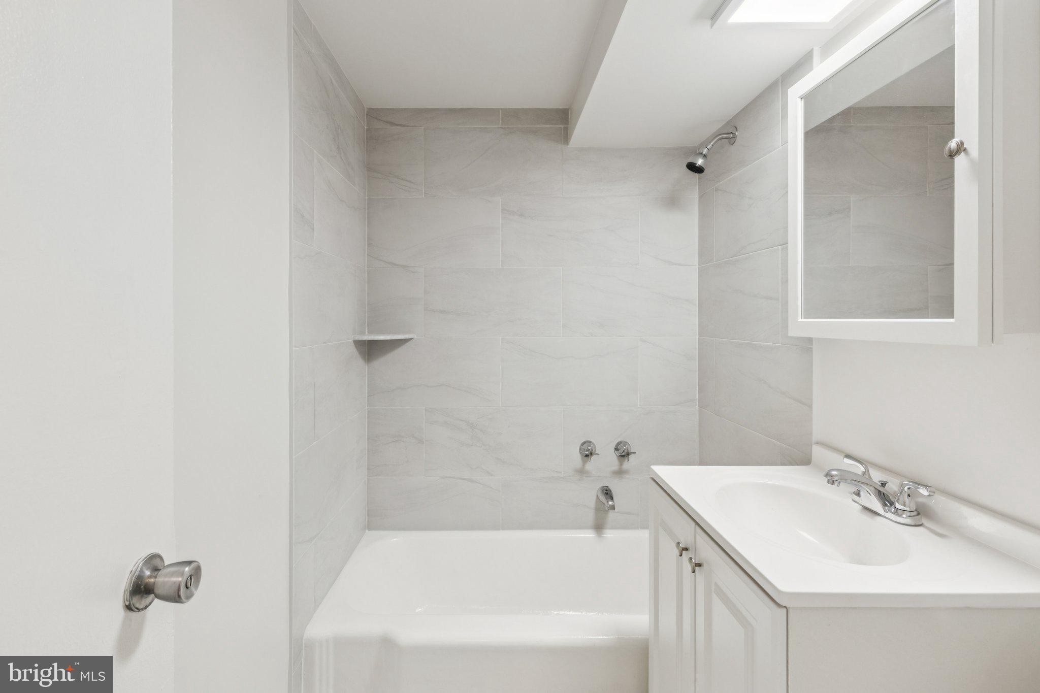 2101 CHESTNUT STREET 721