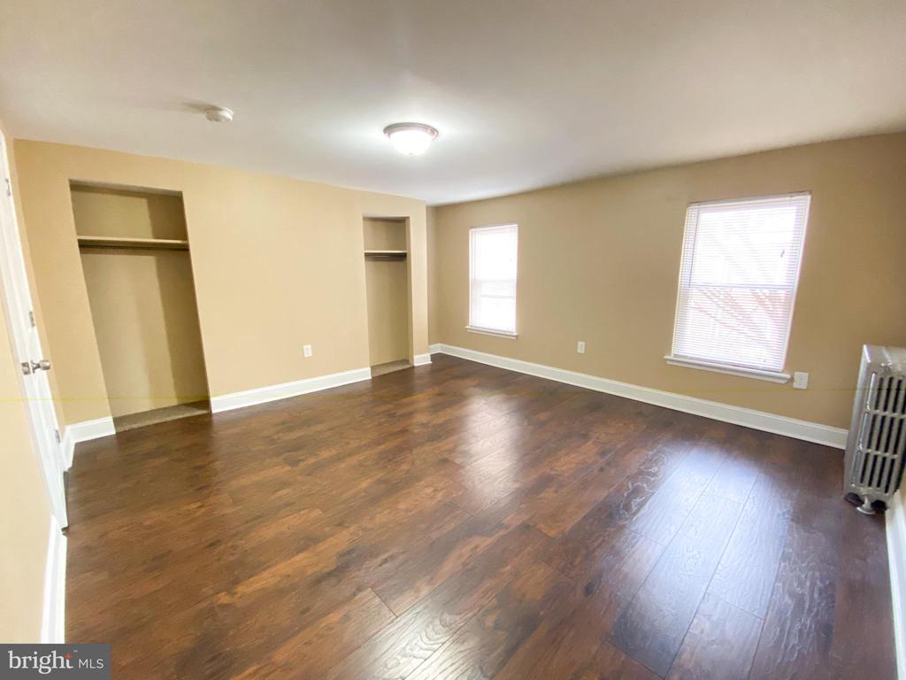 174 W MASTER STREET
