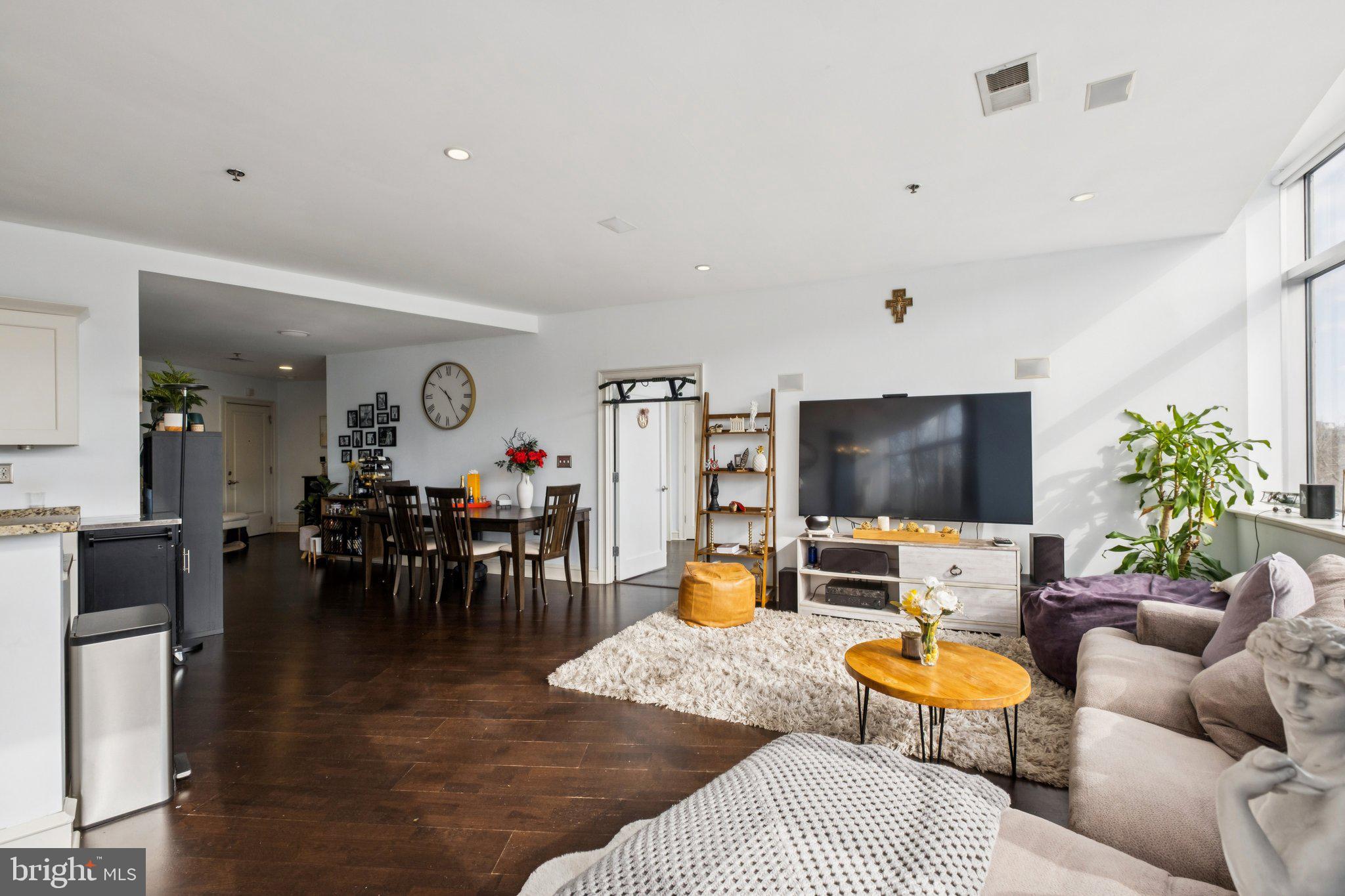 201 N 8TH STREET 59 403