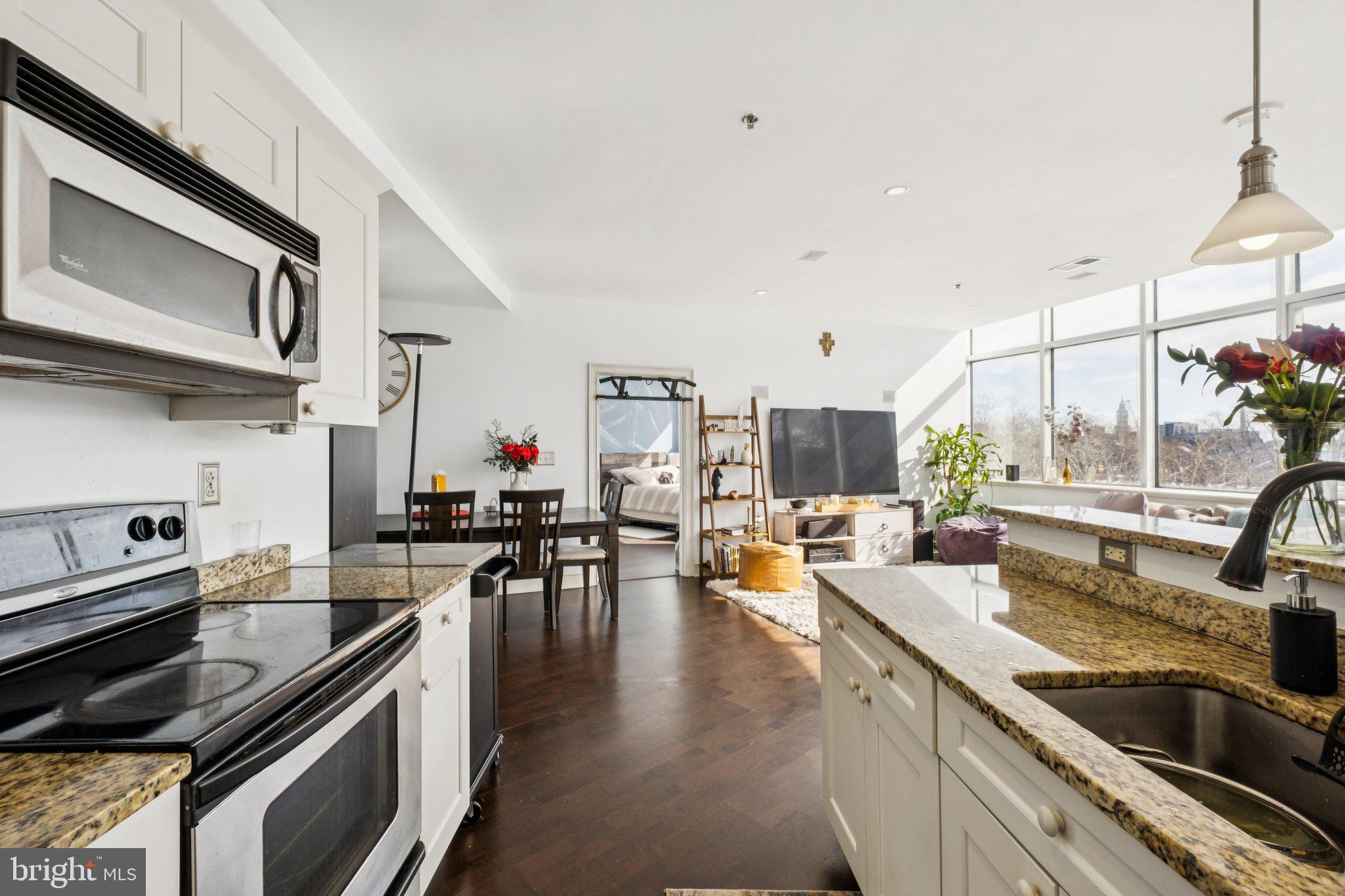 201 N 8TH STREET 59 403