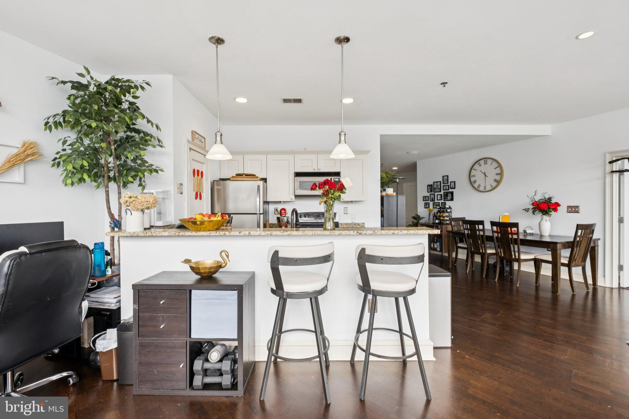 201 N 8TH STREET 59 403