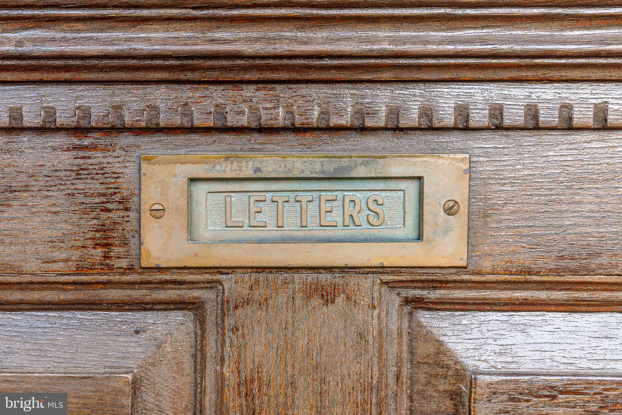 551 LEVERINGTON AVENUE