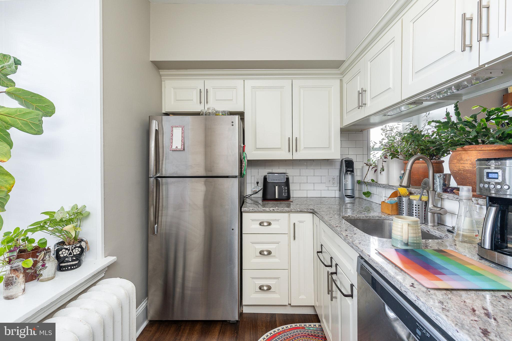 551 LEVERINGTON AVENUE