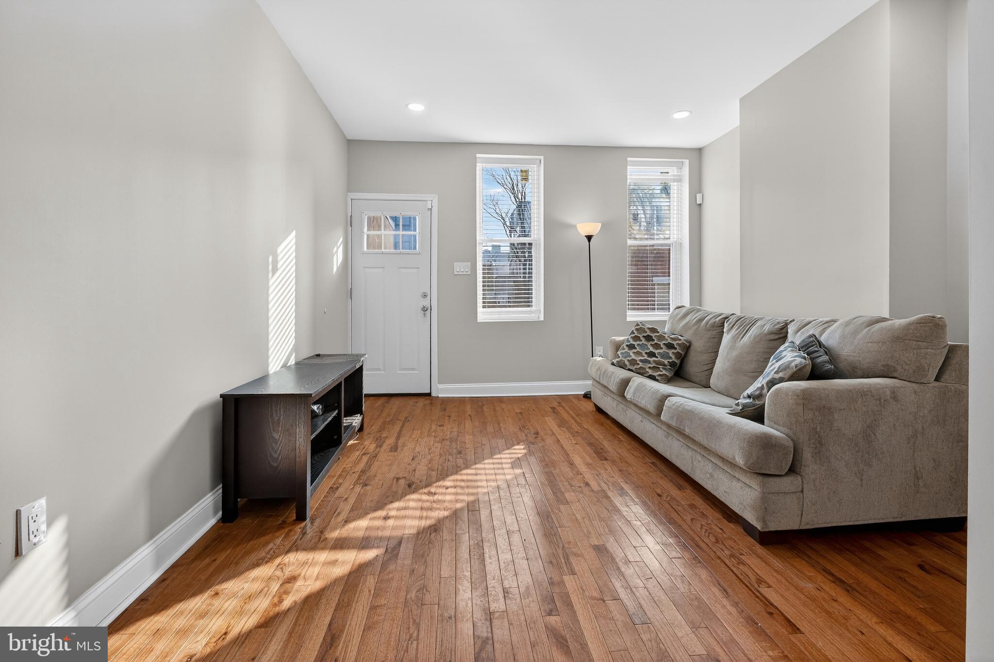 2543 NICHOLAS STREET