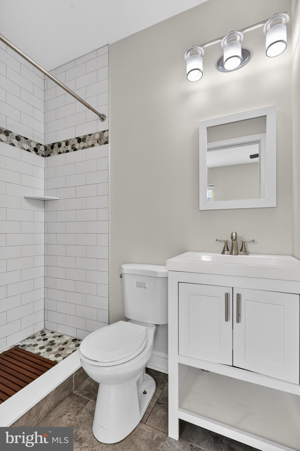 2543 NICHOLAS STREET