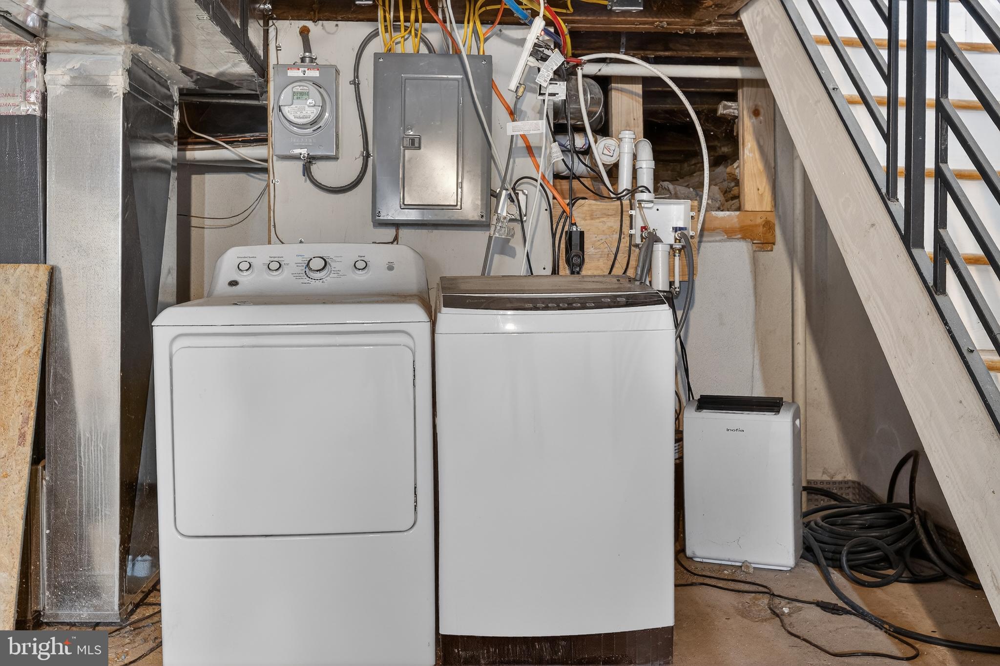 2543 NICHOLAS STREET