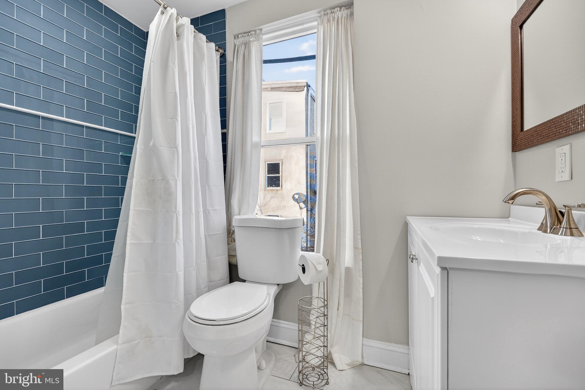 2543 NICHOLAS STREET