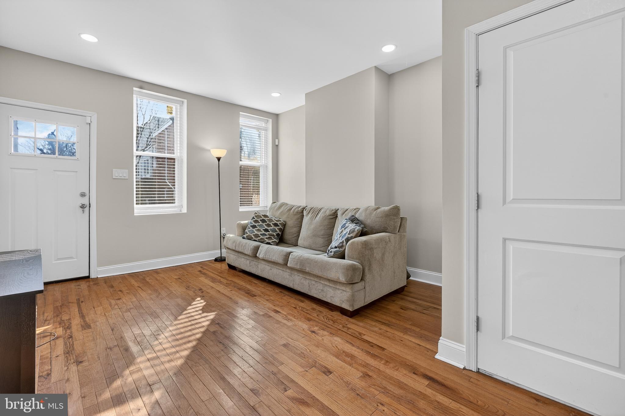 2543 NICHOLAS STREET