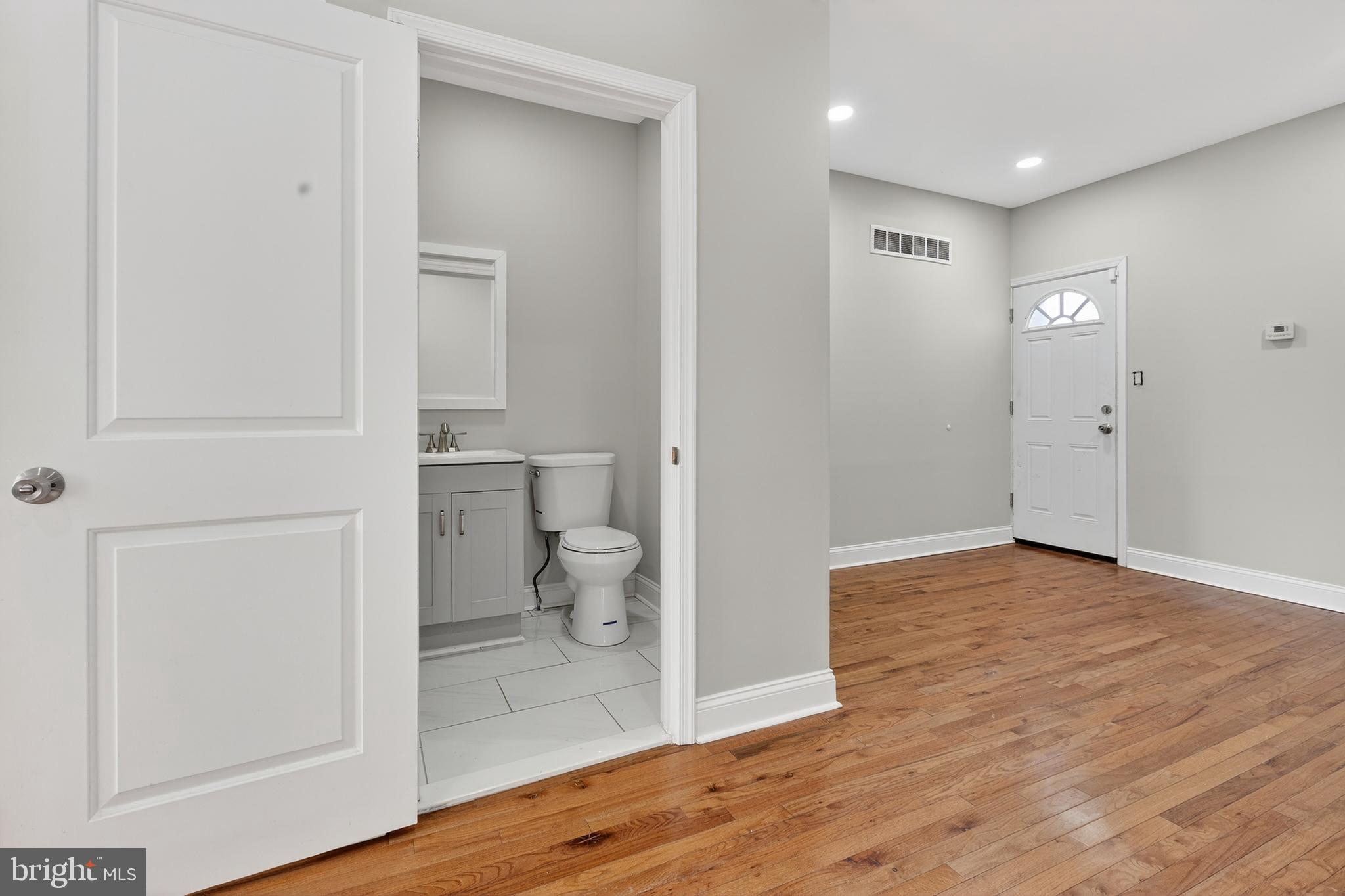 2543 NICHOLAS STREET