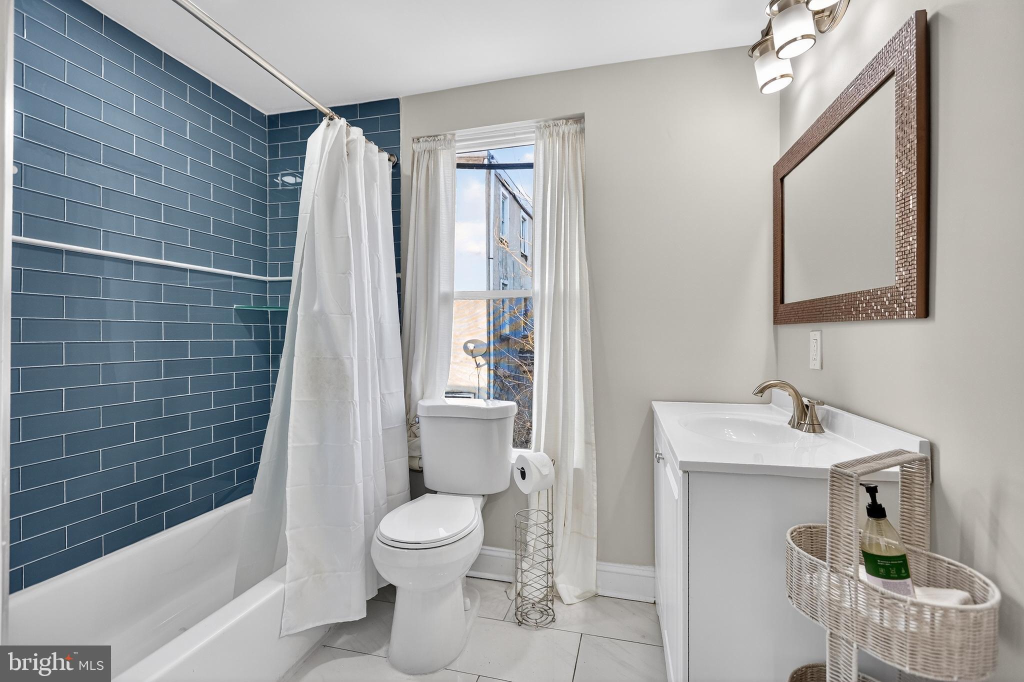 2543 NICHOLAS STREET