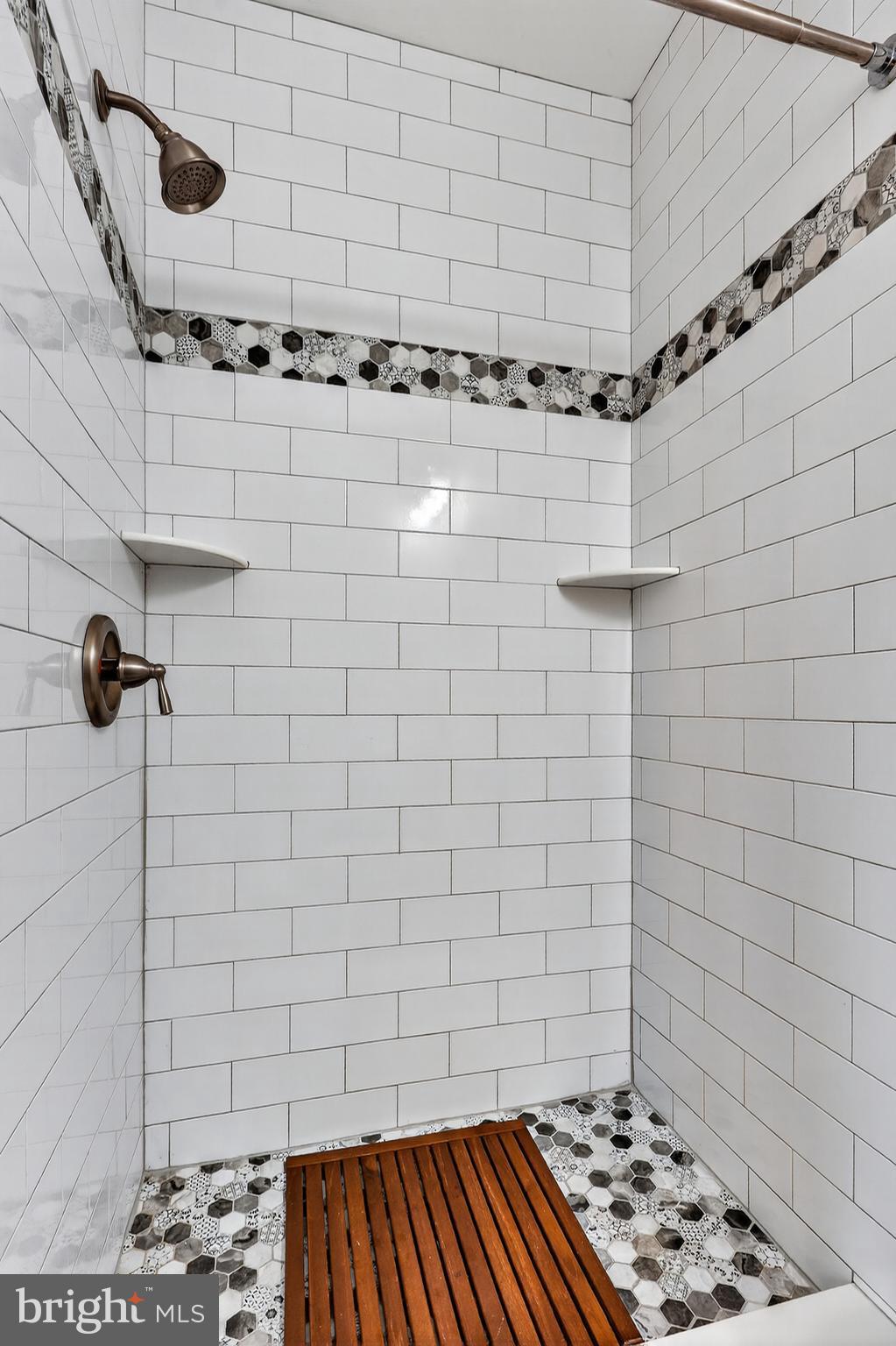 2543 NICHOLAS STREET