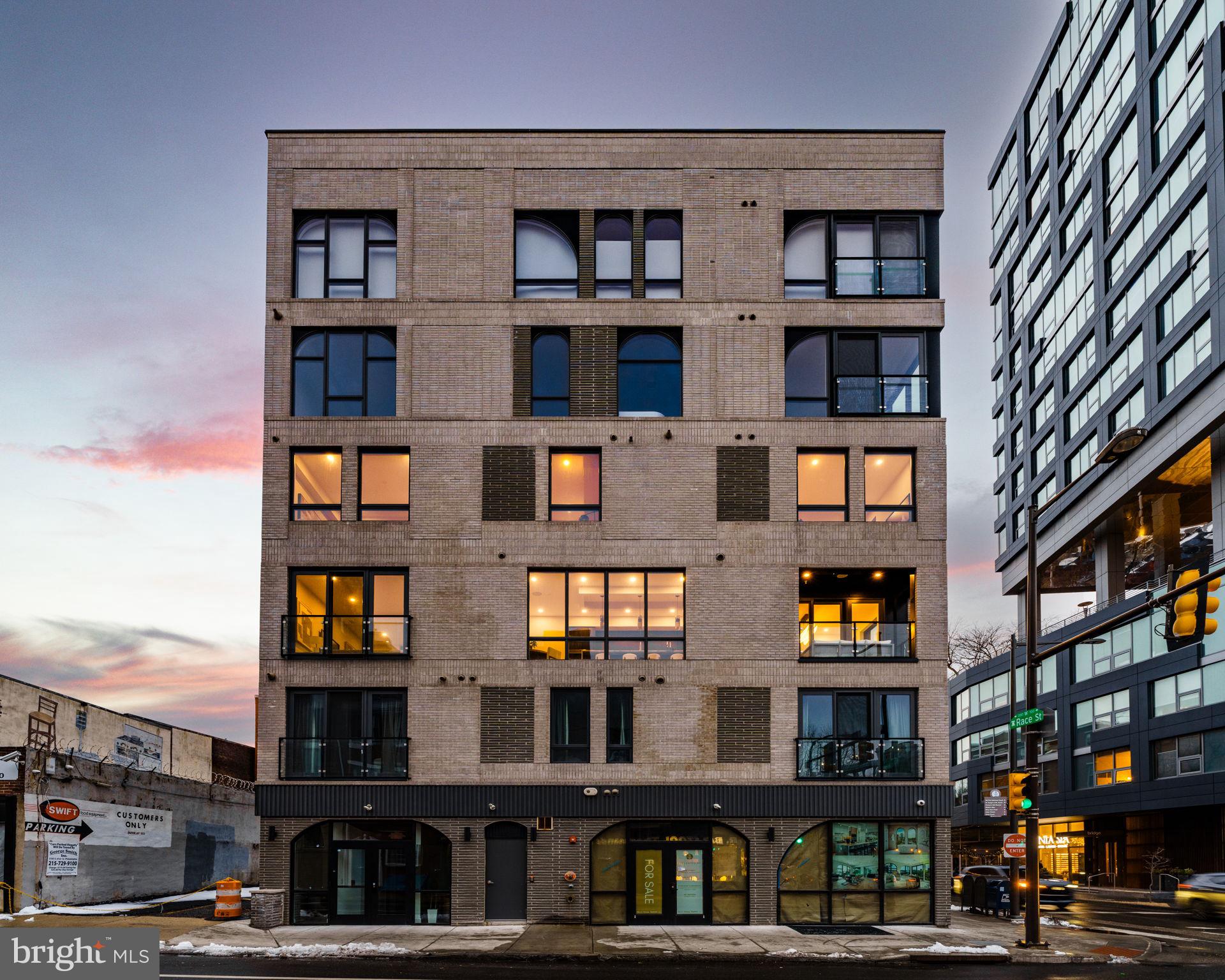 160 N 2ND STREET 64 3R