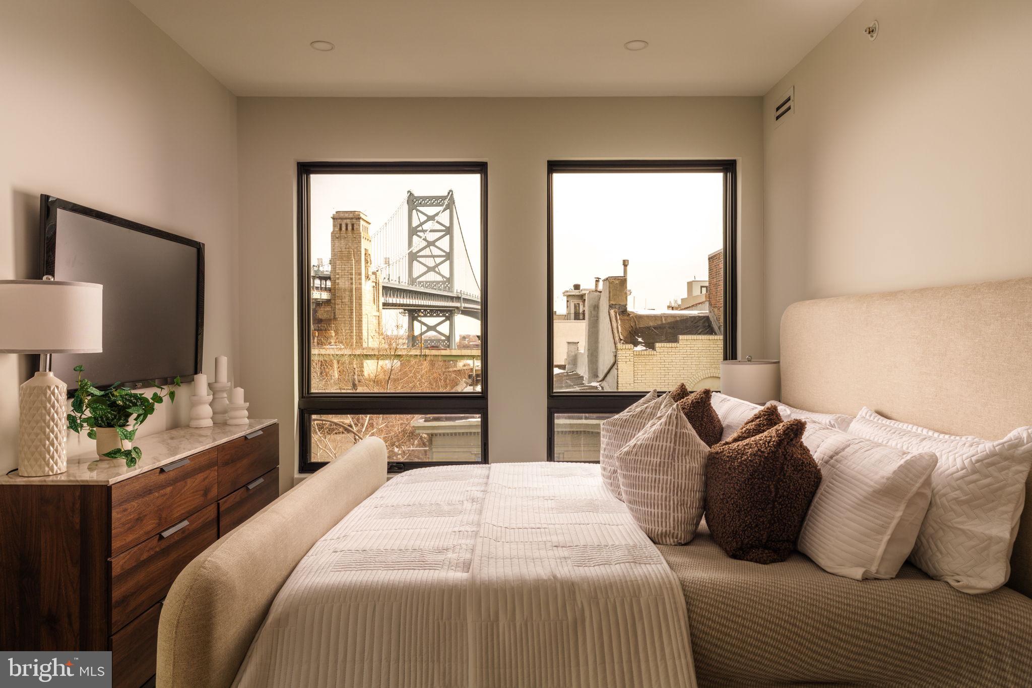 160 N 2ND STREET 64 3R