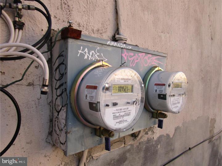 1634 N BOUVIER STREET