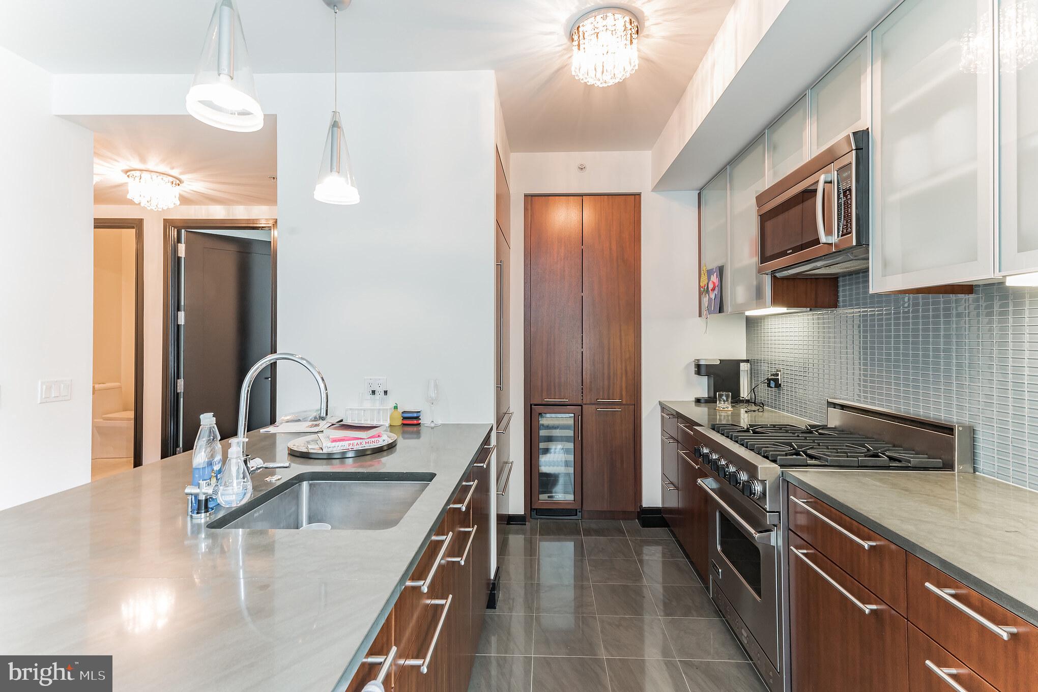 1414 S PENN SQUARE 19H