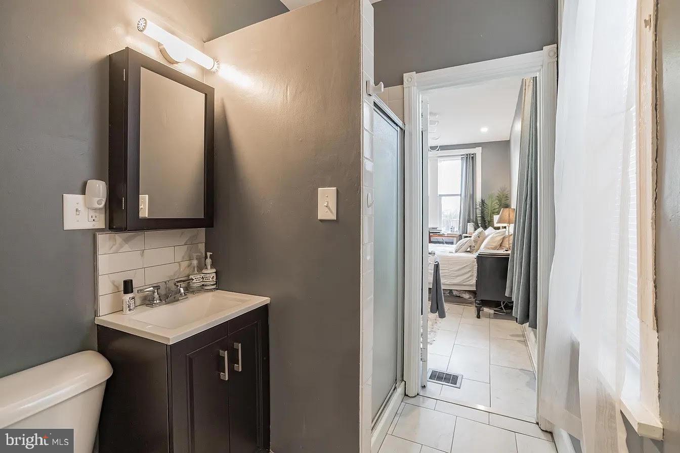 3568 INDIAN QUEEN LANE 2