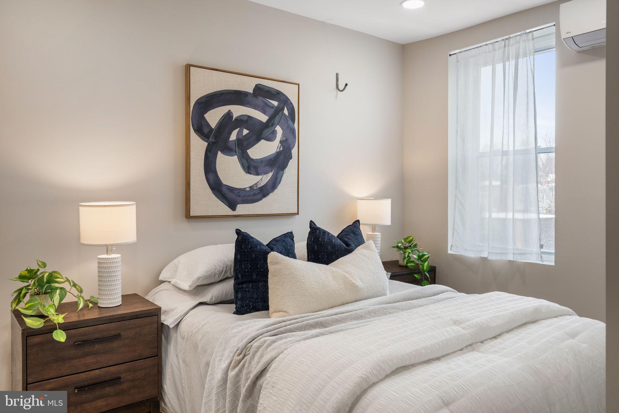 619 E THOMPSON STREET