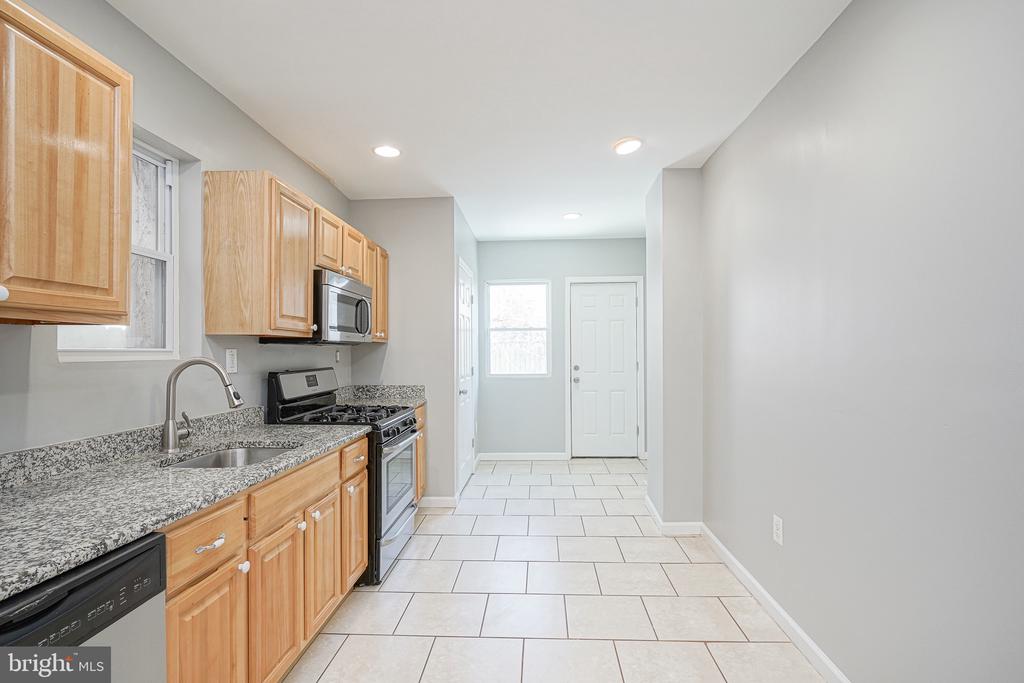 1227 24TH STREET