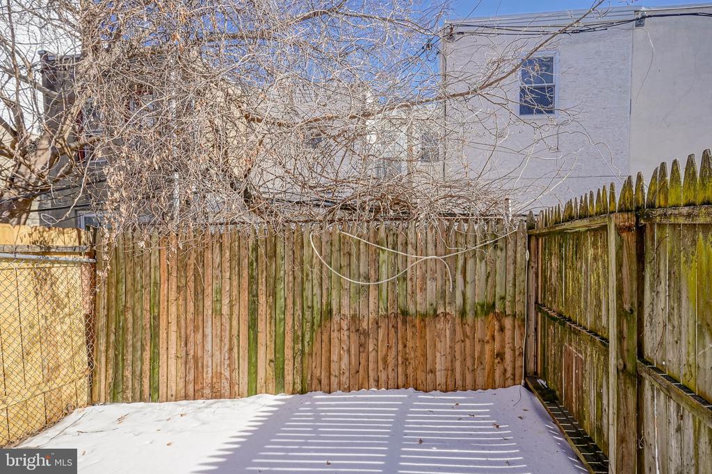 1227 24TH STREET