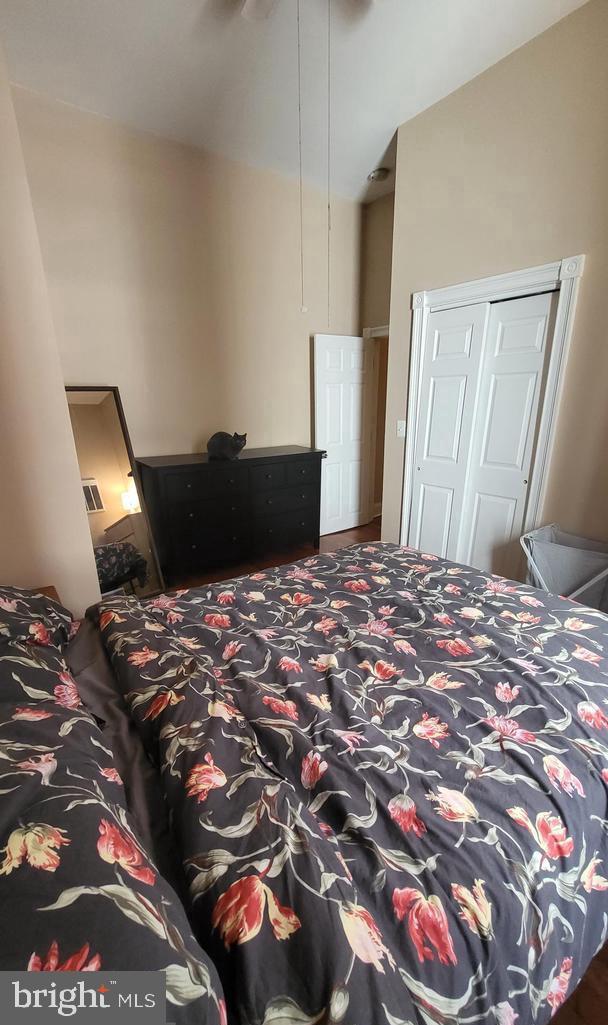 1435 N FRANKLIN STREET 1