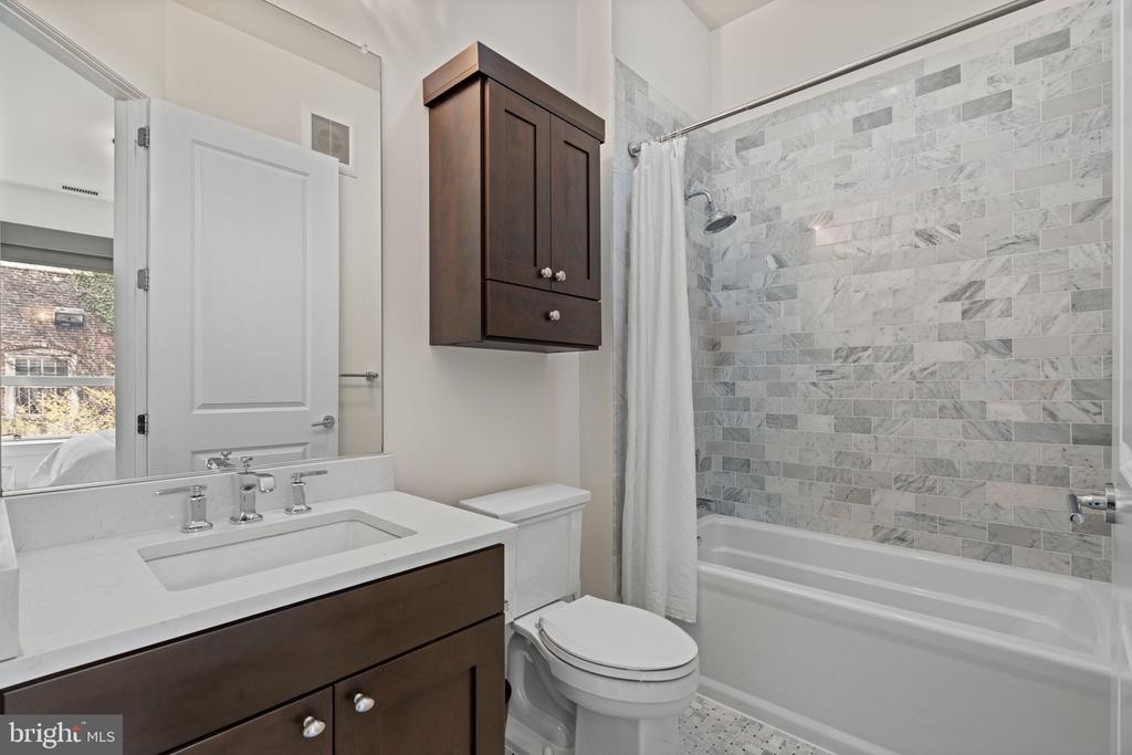 410 S FRONT STREET 209