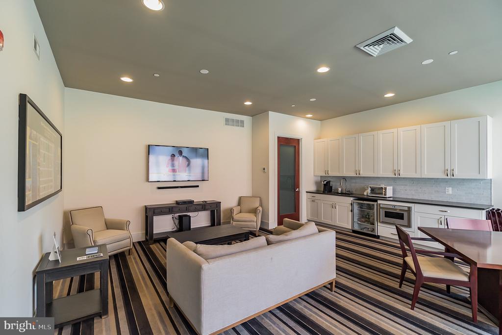 410 S FRONT STREET 209