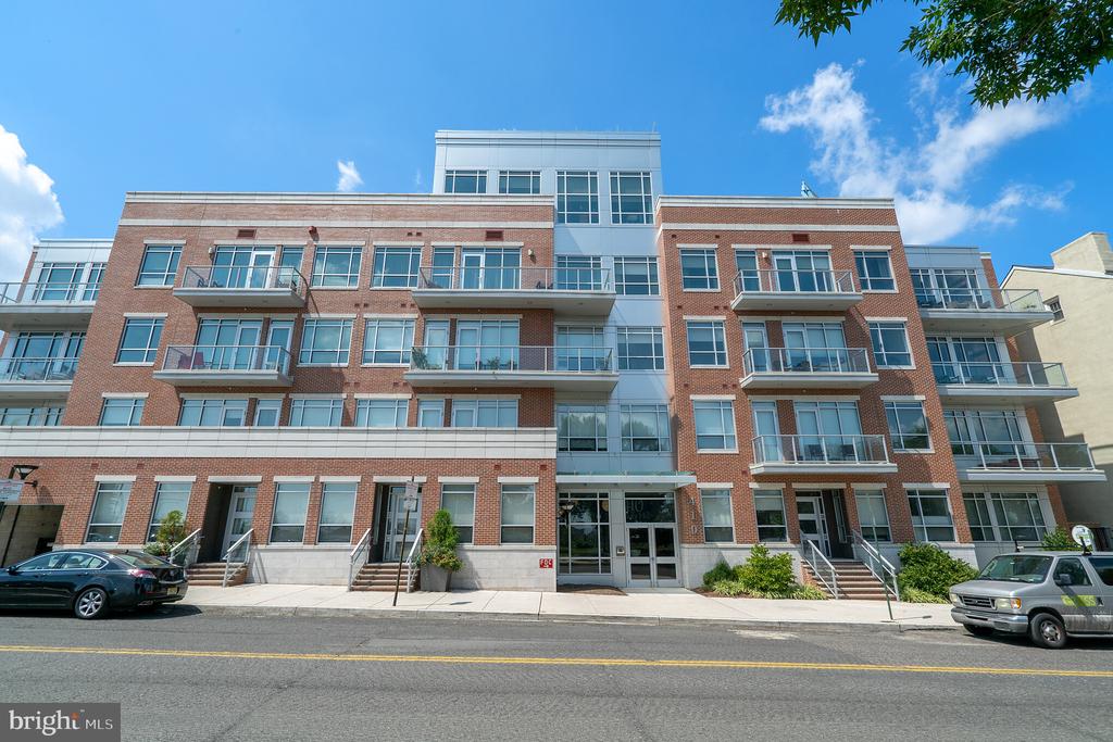 410 S FRONT STREET 209