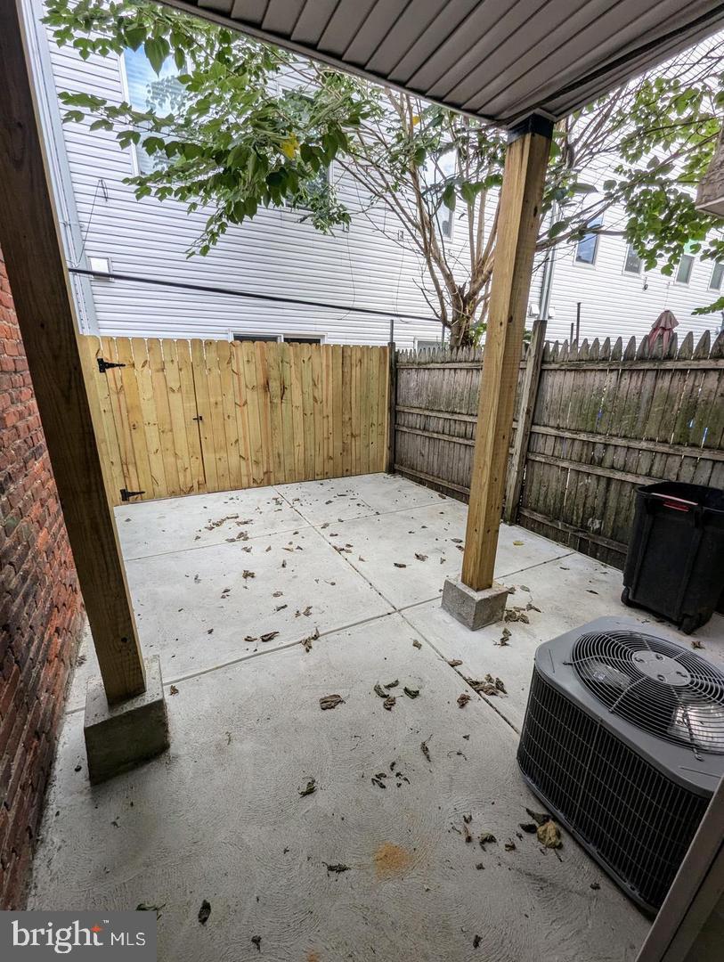 1539 S STILLMAN STREET