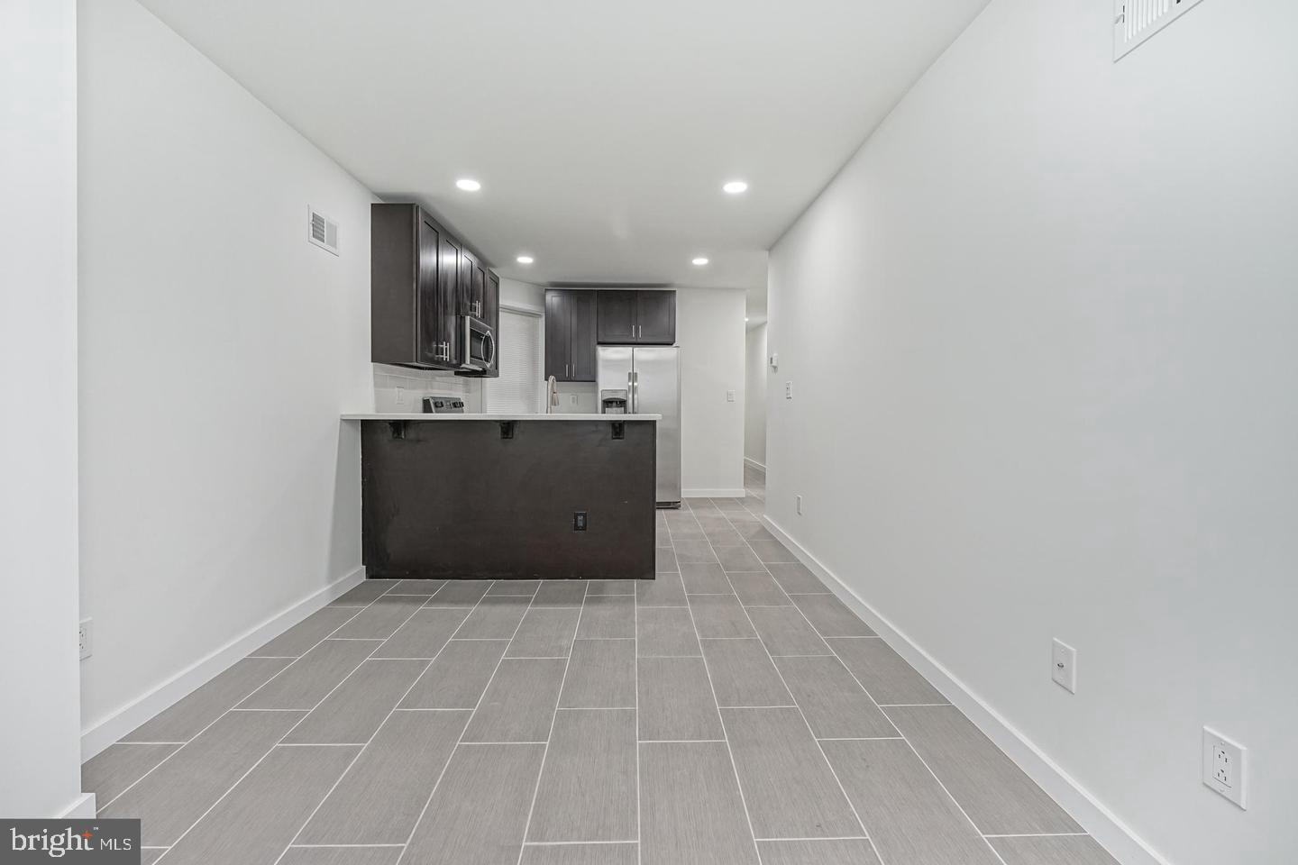 1831 POINT BREEZE AVENUE 1