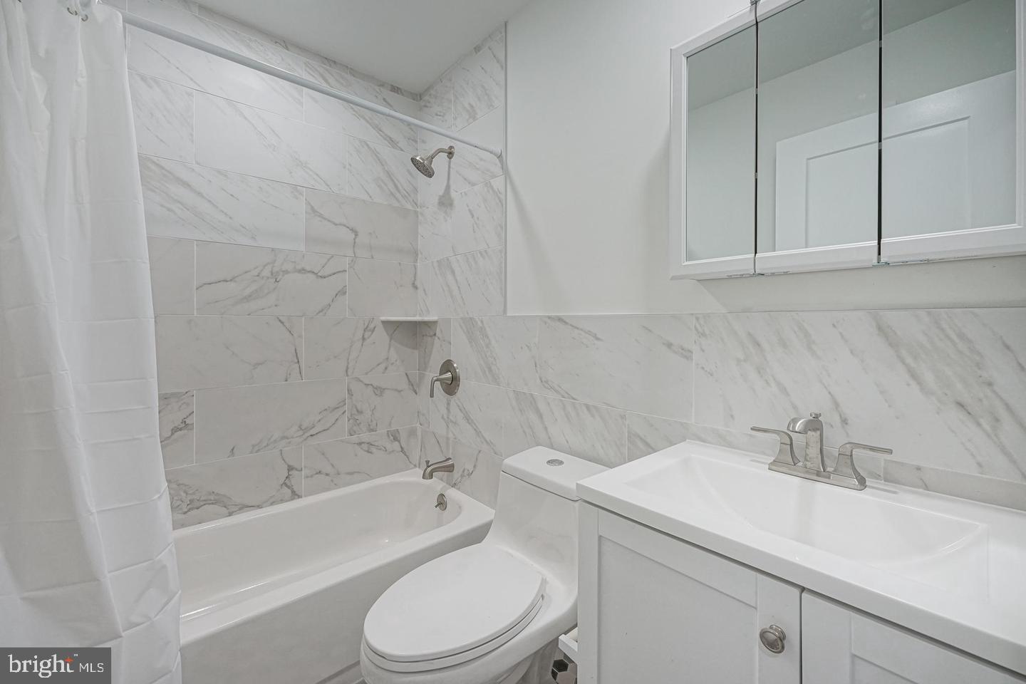 1831 POINT BREEZE AVENUE 1