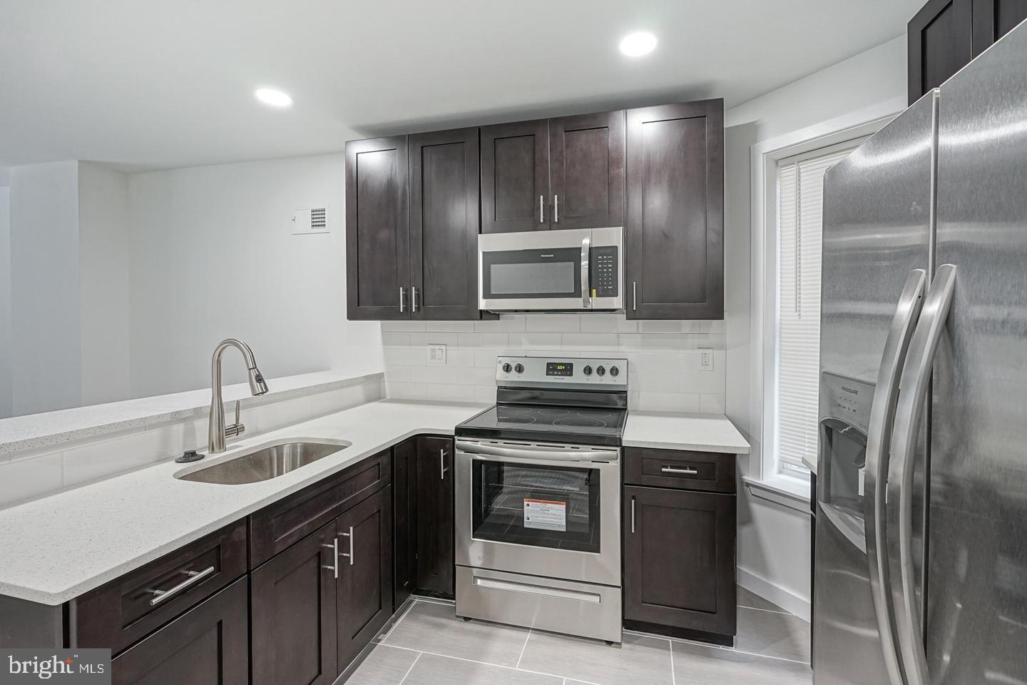 1831 POINT BREEZE AVENUE 1