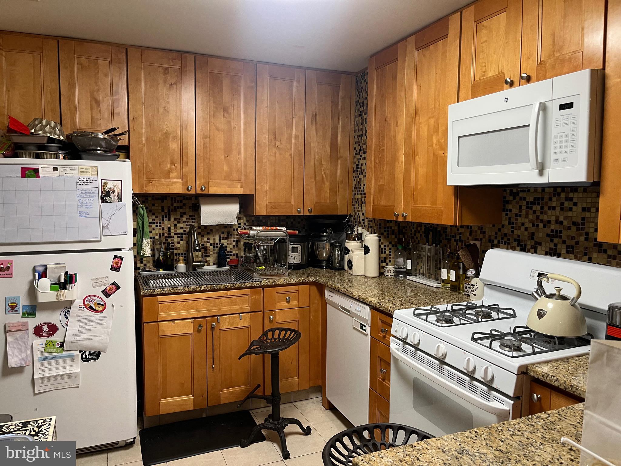 1841 E PASSYUNK AVENUE 2ND FLOOR