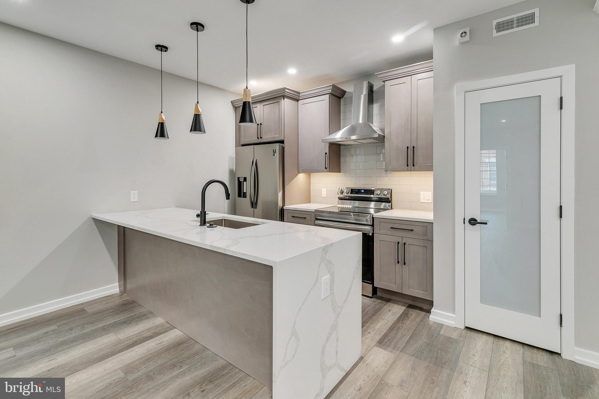 752 S 16TH STREET 2A