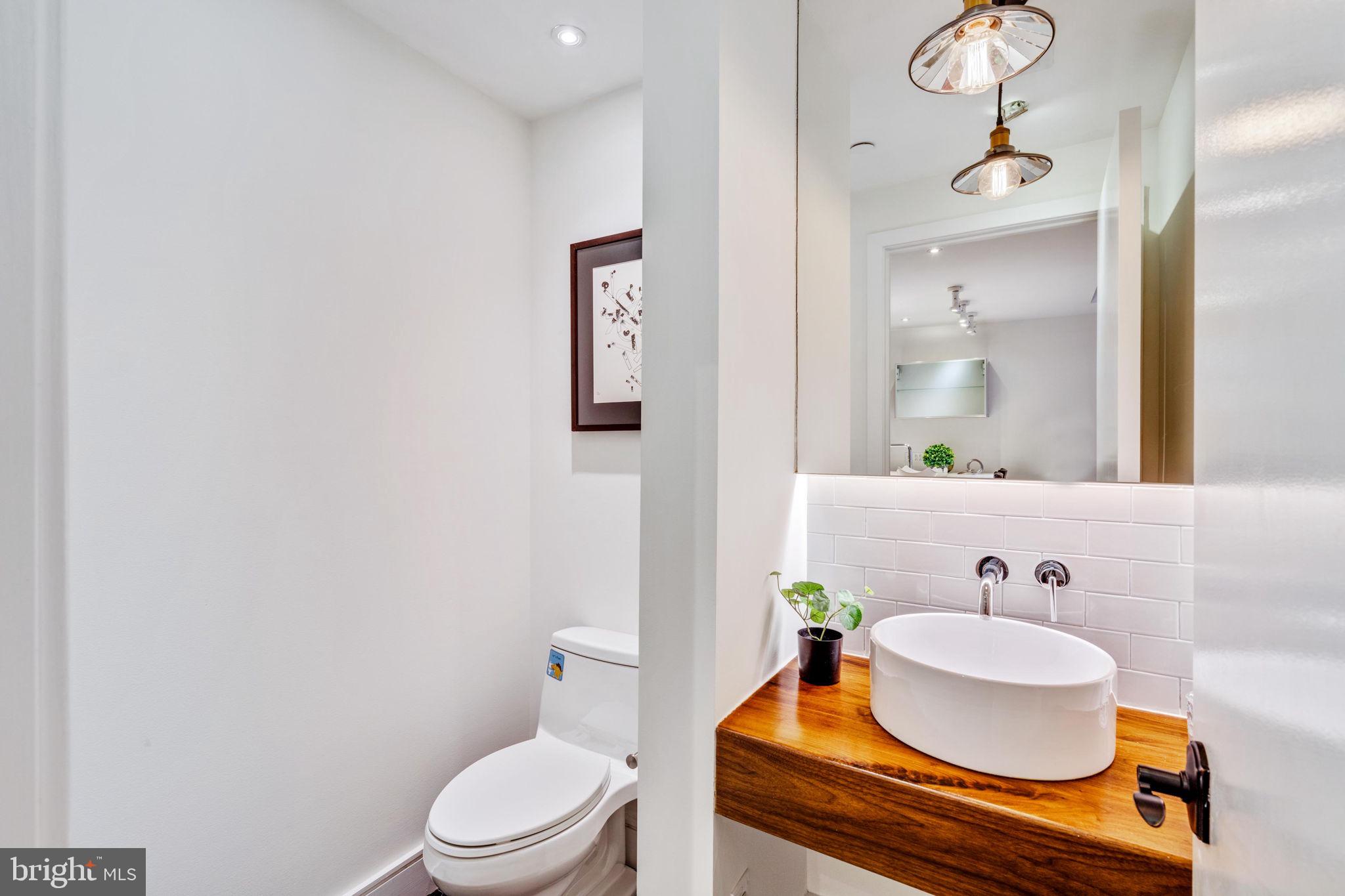 233 CHESTNUT STREET 4