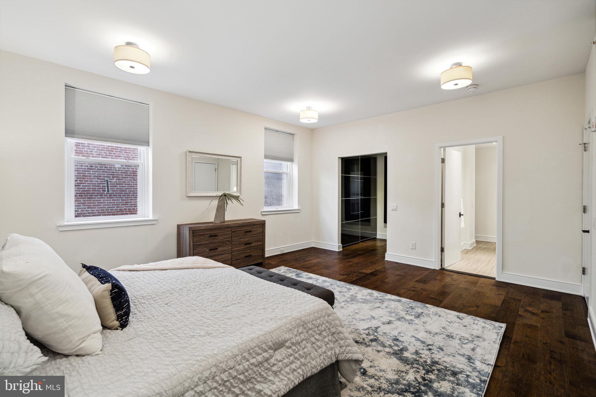 233 CHESTNUT STREET 4