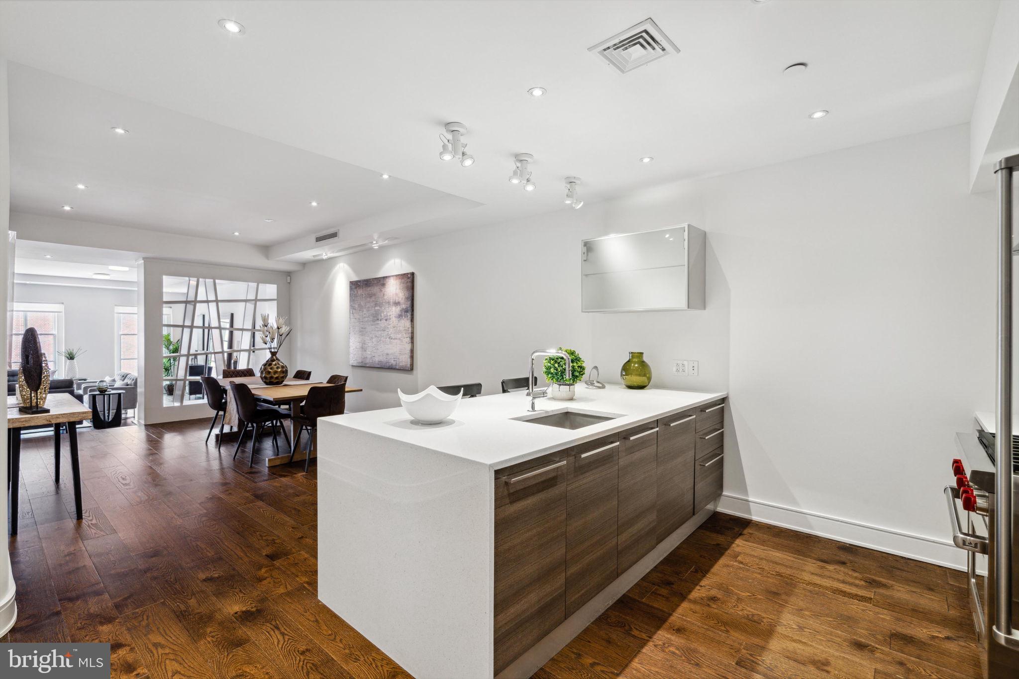 233 CHESTNUT STREET 4