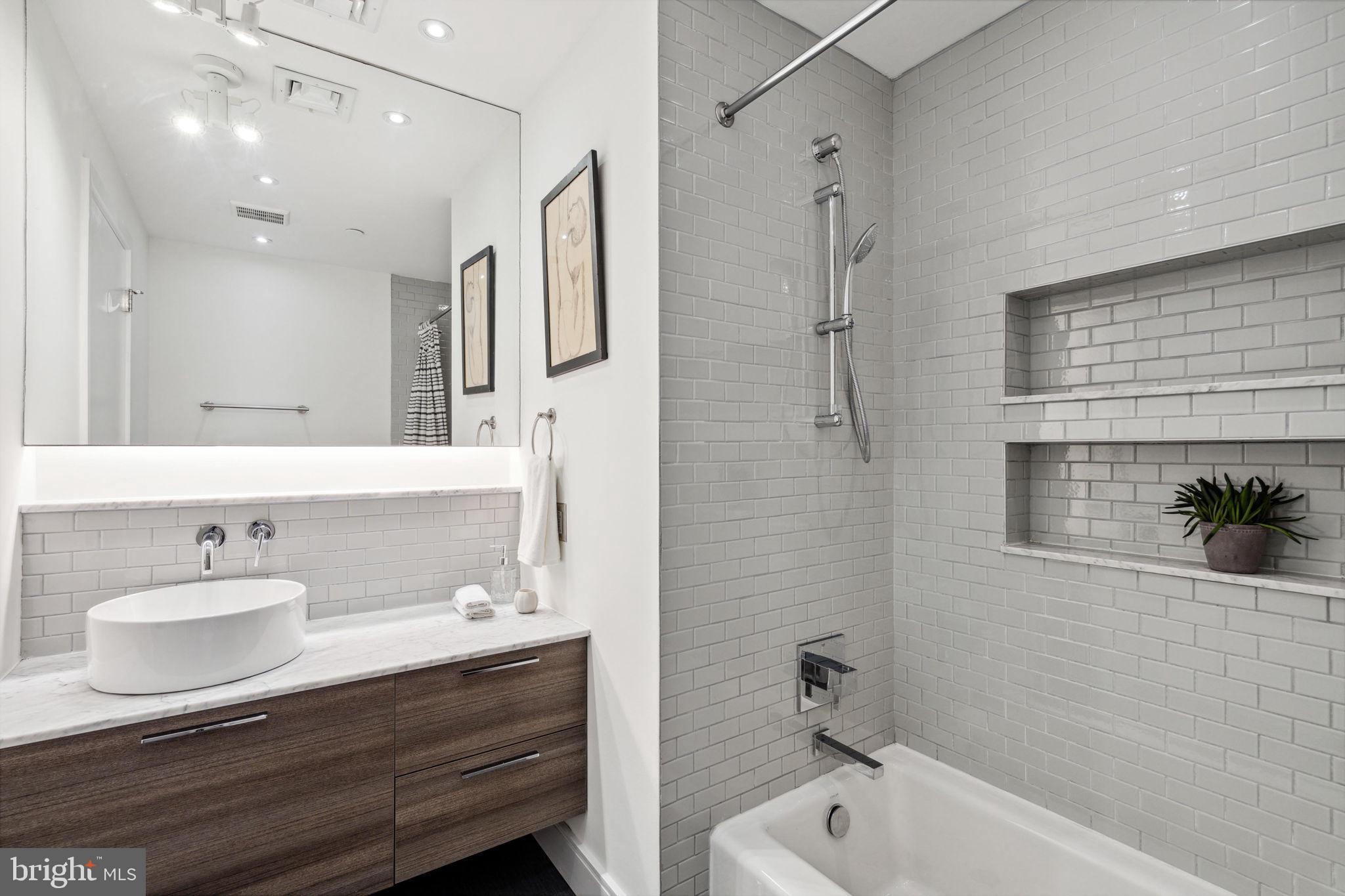 233 CHESTNUT STREET 4