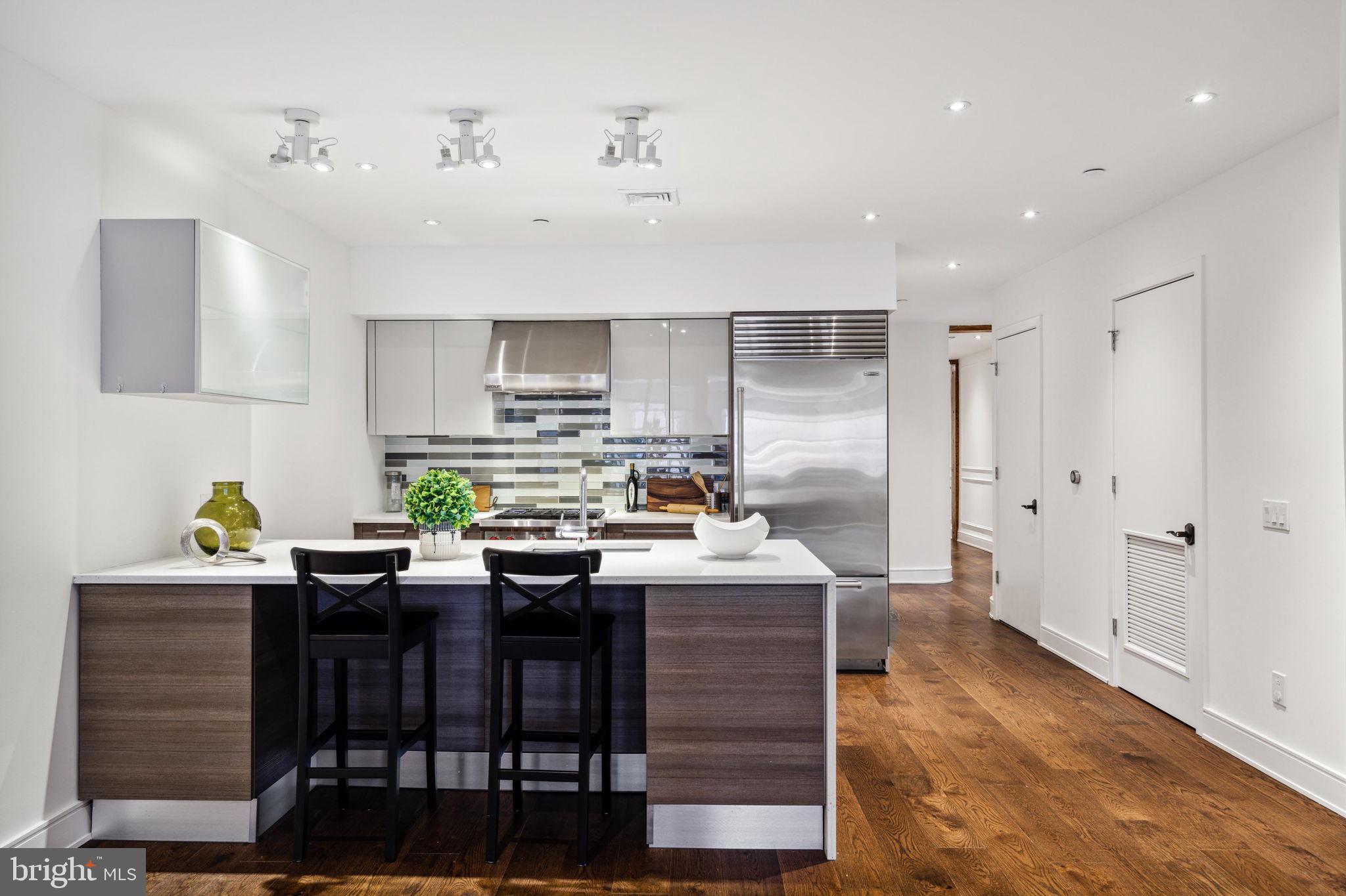 233 CHESTNUT STREET 4