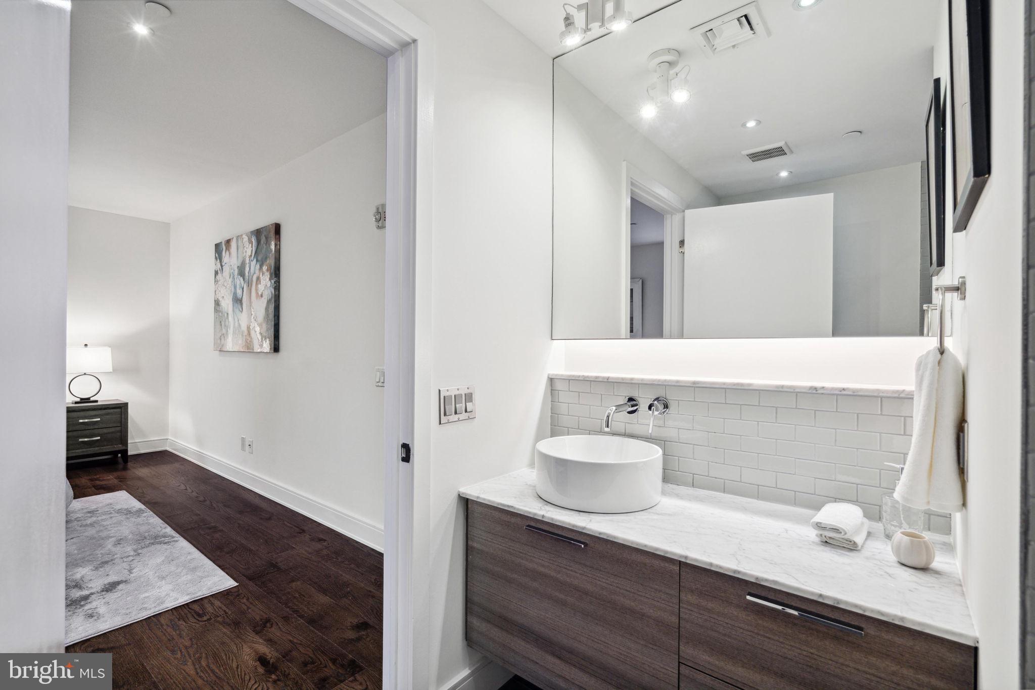 233 CHESTNUT STREET 4