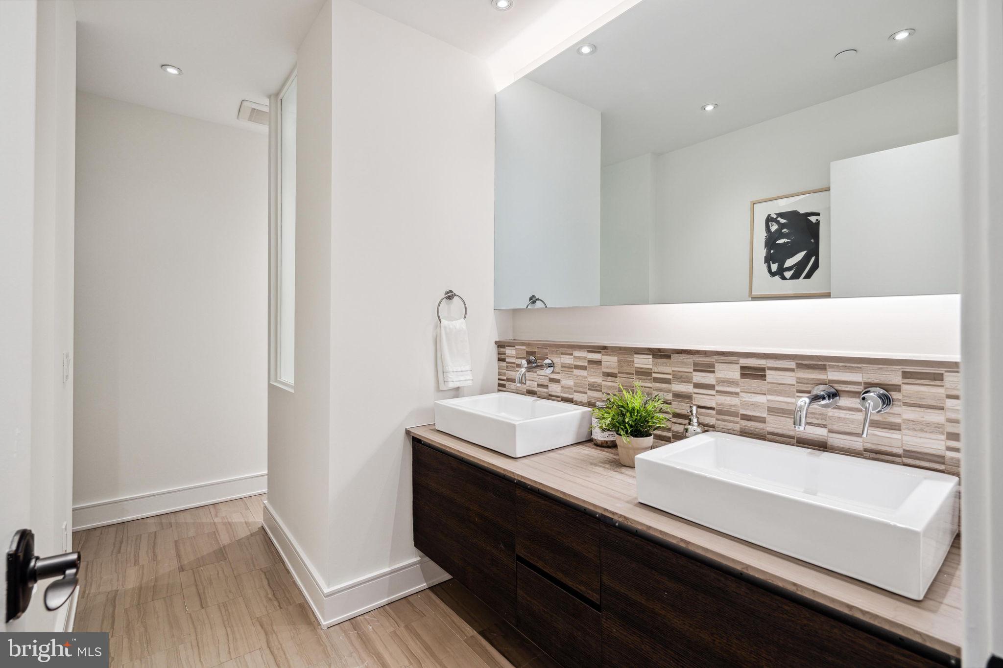 233 CHESTNUT STREET 4