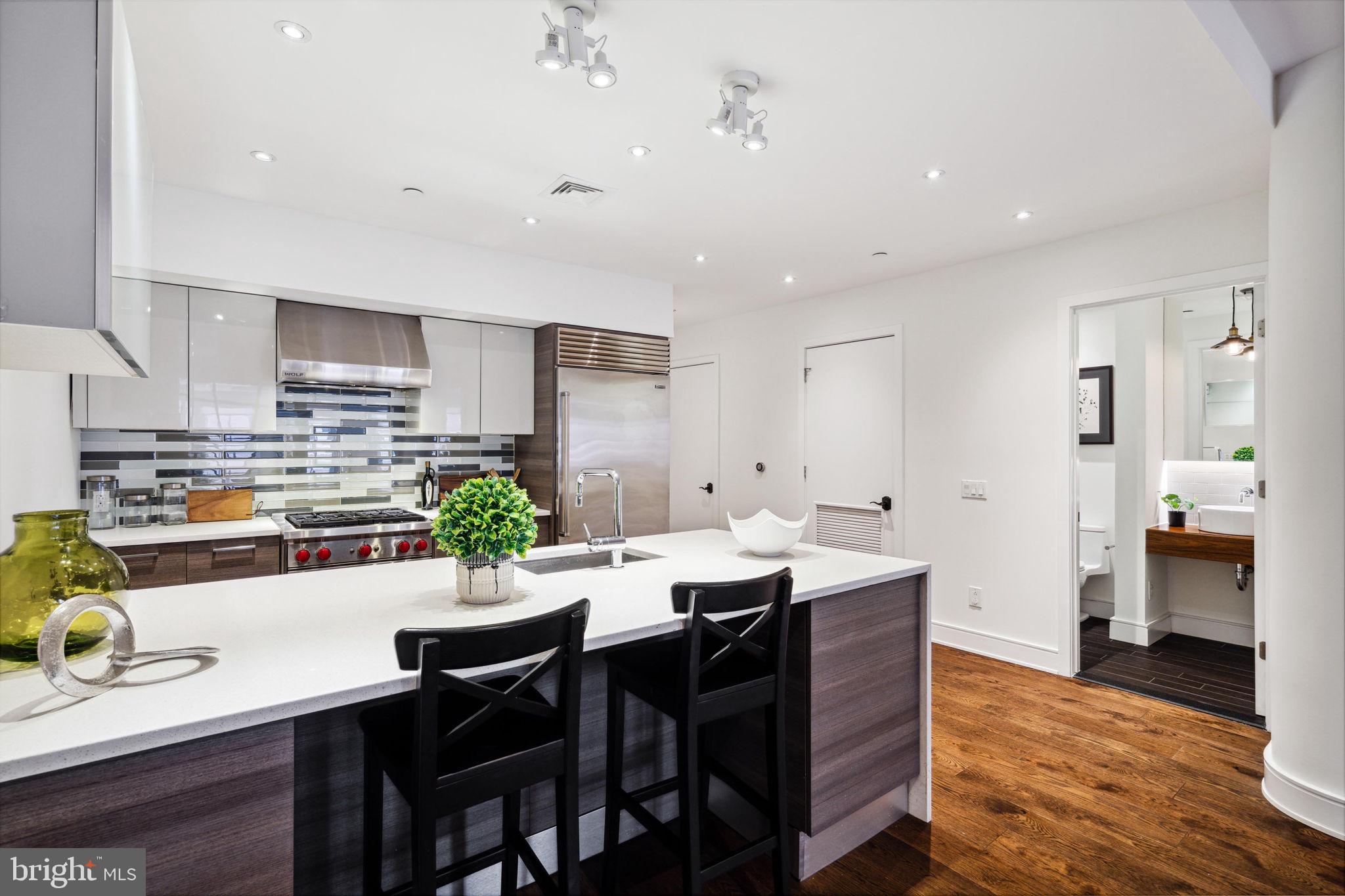 233 CHESTNUT STREET 4