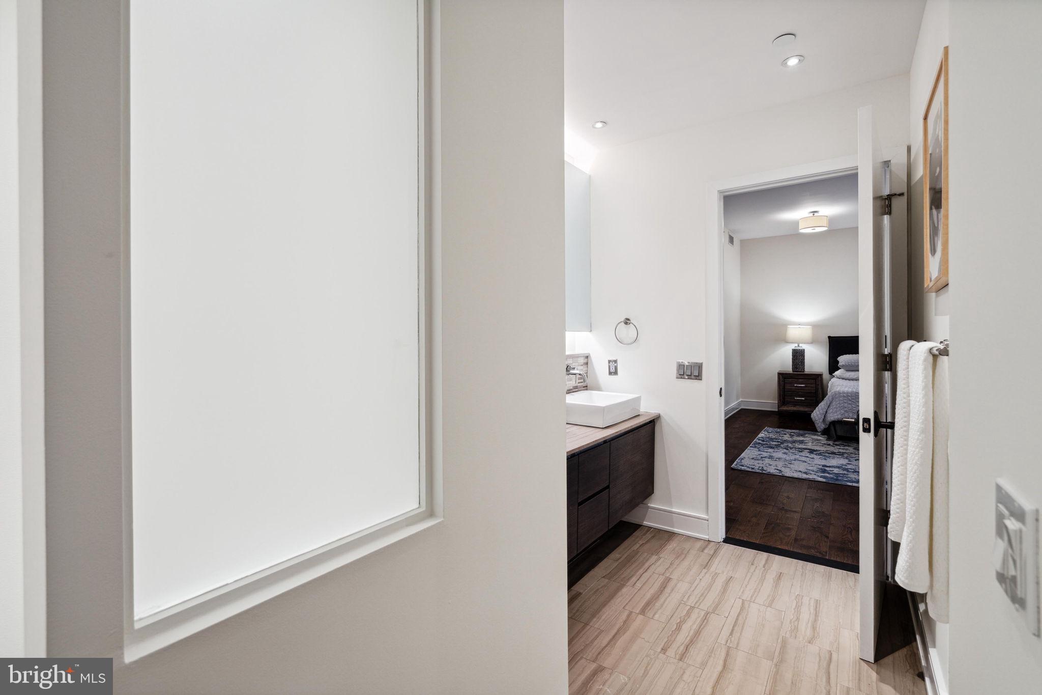 233 CHESTNUT STREET 4